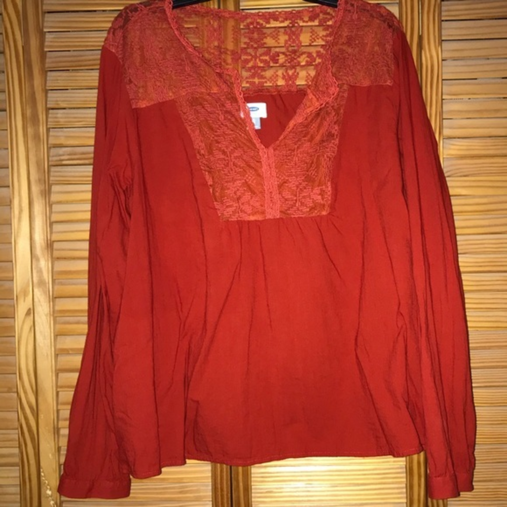 Old Navy Long Sleeve V Neck Crochet Bib Lace Top